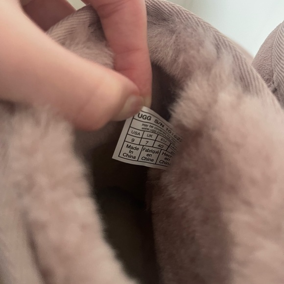 Classic Mini 2 Uggs - Picture 4 of 4
